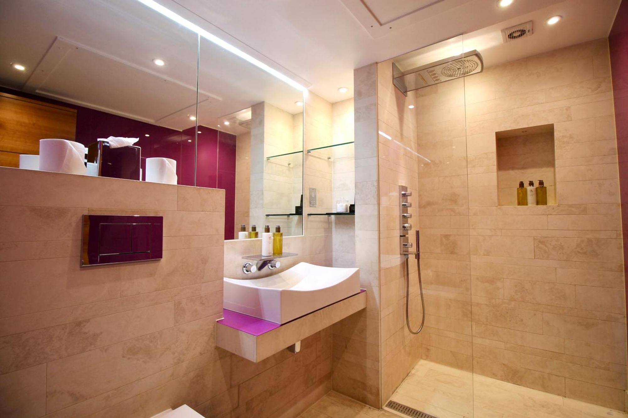 Residences At The Gyle - * London