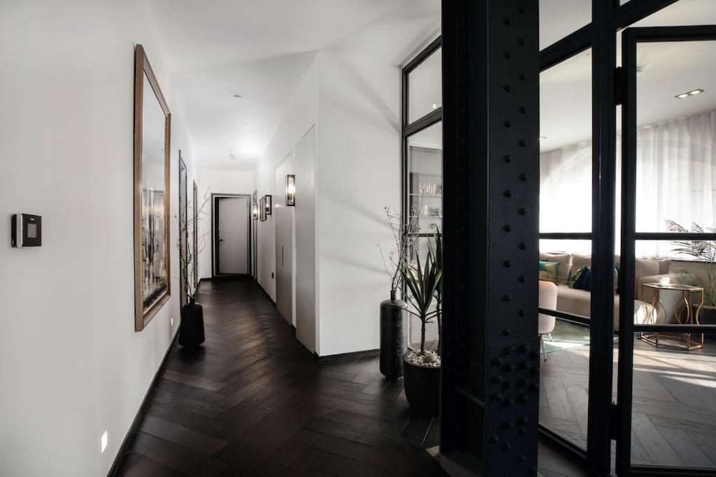 Apartment Off Oxford St! 3Bed 3Bath Luxxe Hideaway For Stylish Families And Couples