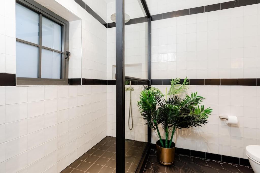 Shh! Oxford St Dream-come-true Fam Design Hot Spot Apartment *