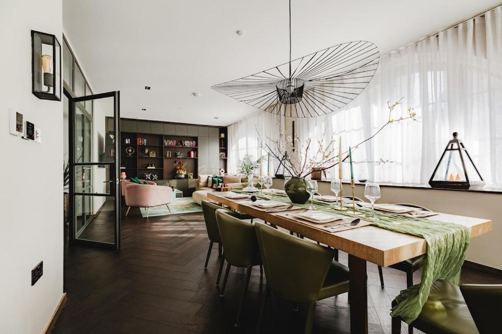 Shh! Oxford St Dream-come-true Fam Design Hot Spot Apartment London