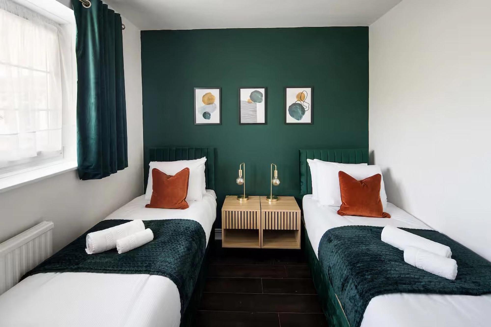 Stylish 2Br - London Bridge - Central Tourist Spot Apartment