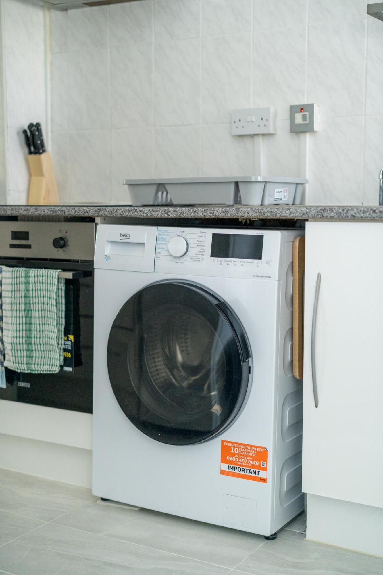 New! Cosy Flat - Wapping Station - Free Secure Parking Apartment London