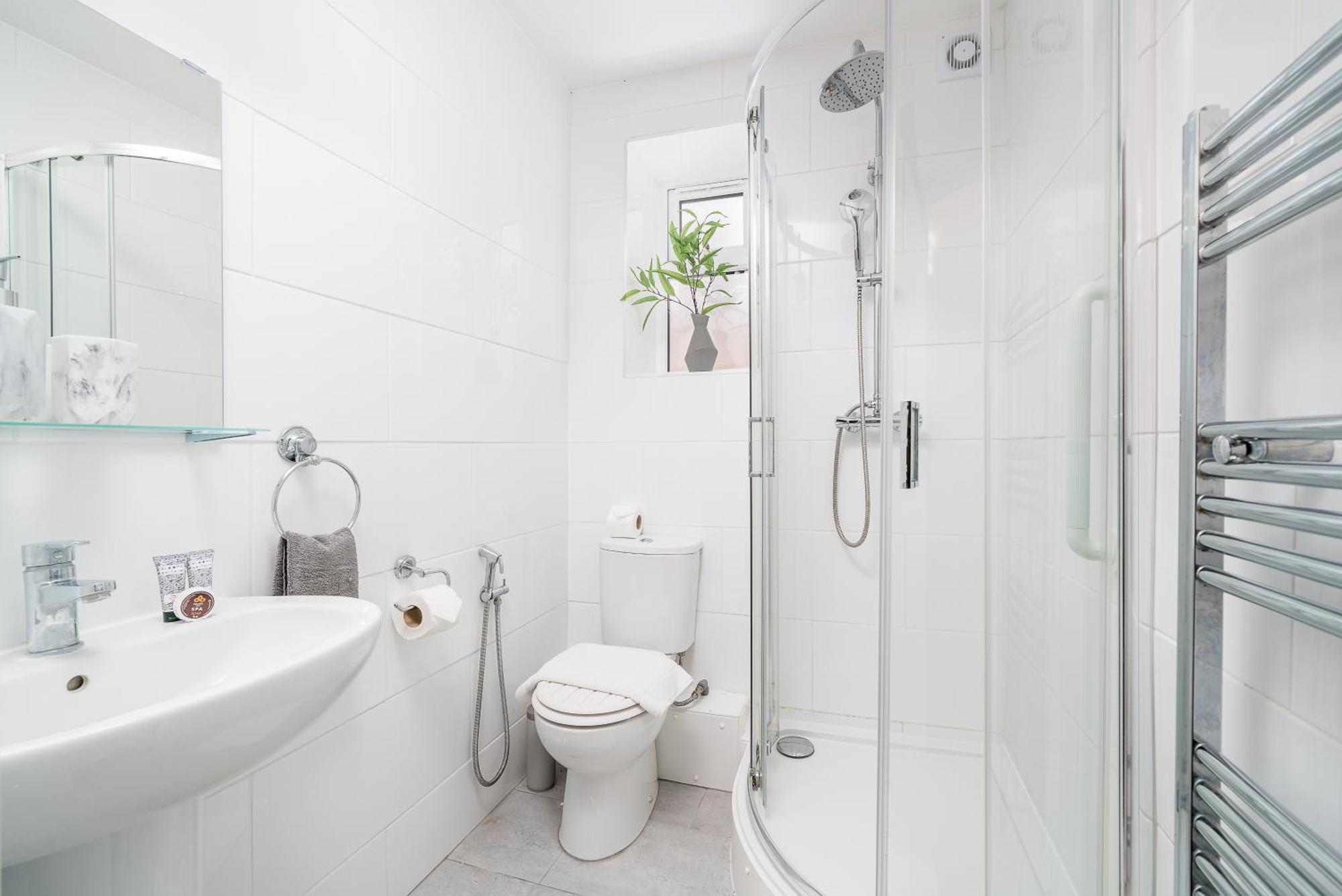 Apartment New! Cosy Flat - Wapping Station - Free Secure Parking London