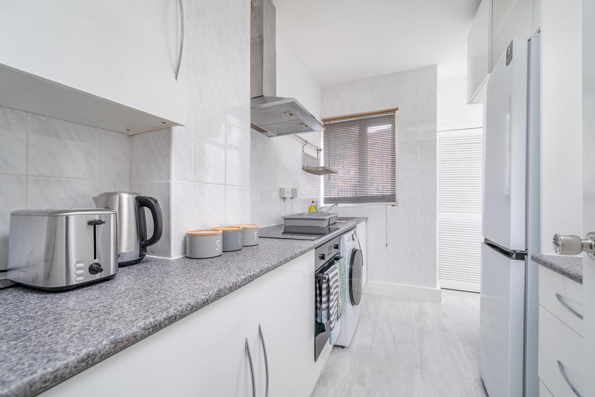 New! Cosy Flat - Wapping Station - Free Secure Parking *