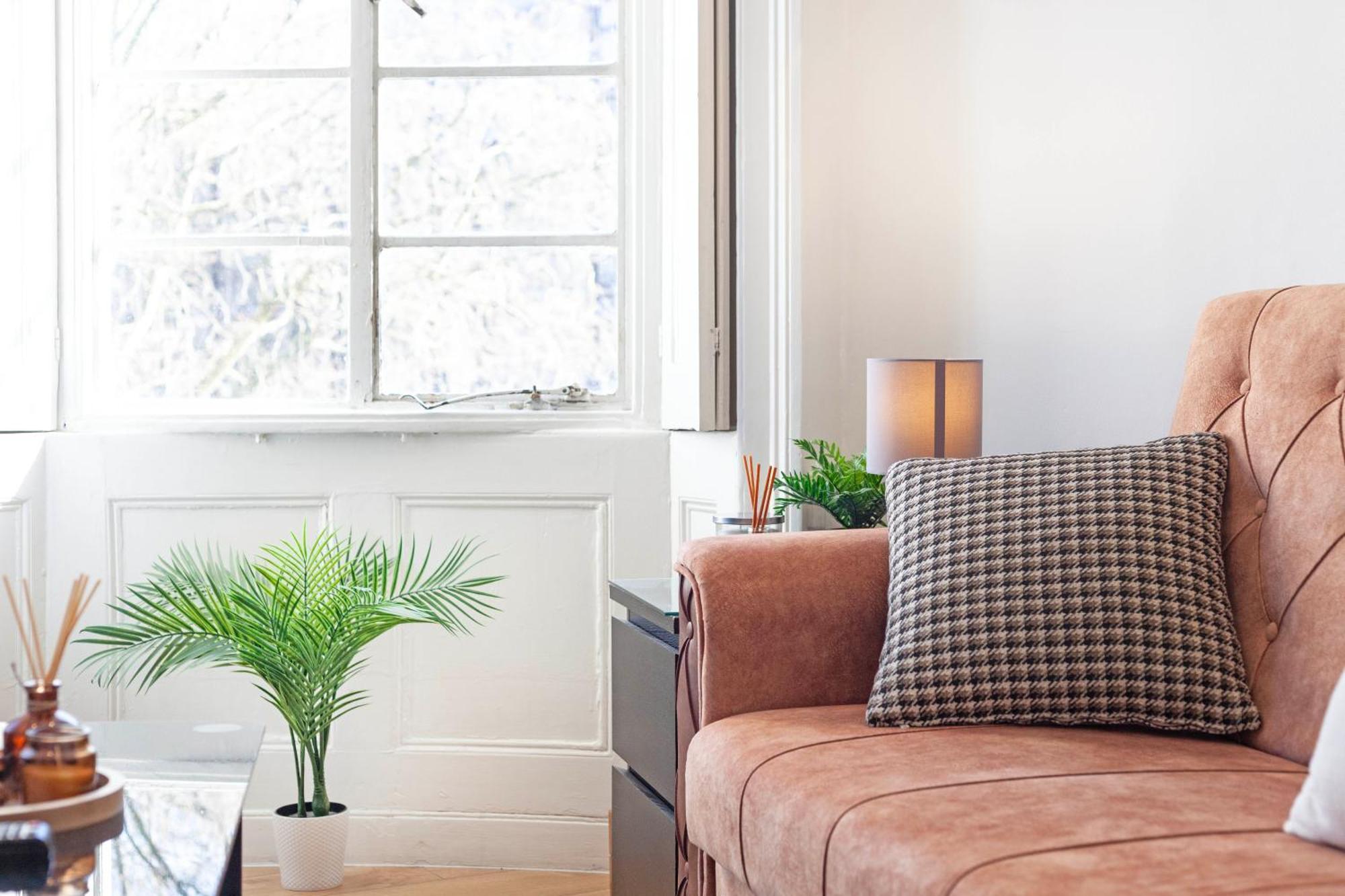 Apartment Luxury 2 Bedroom Flat In Royal Crescent *
