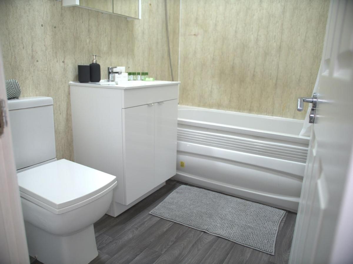 Apartment Stylish 4 Bd Ft Ldn Parking *