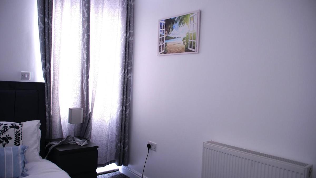Stylish 4 Bd Ft Ldn Parking *