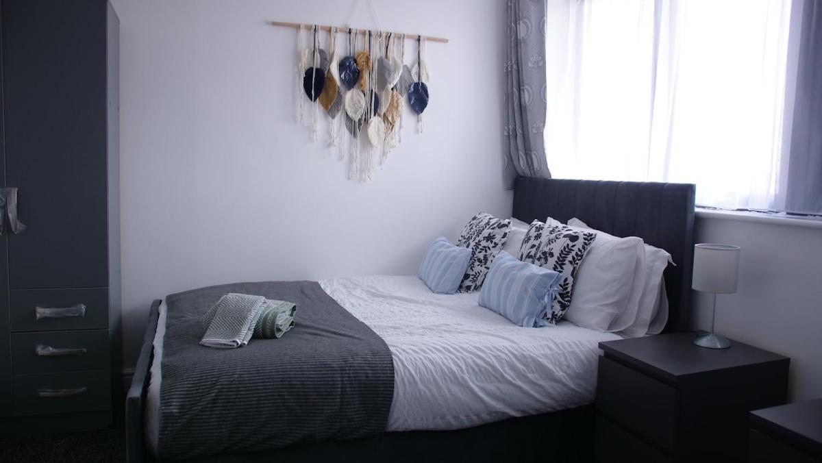 Apartment Stylish 4 Bd Ft Ldn Parking *