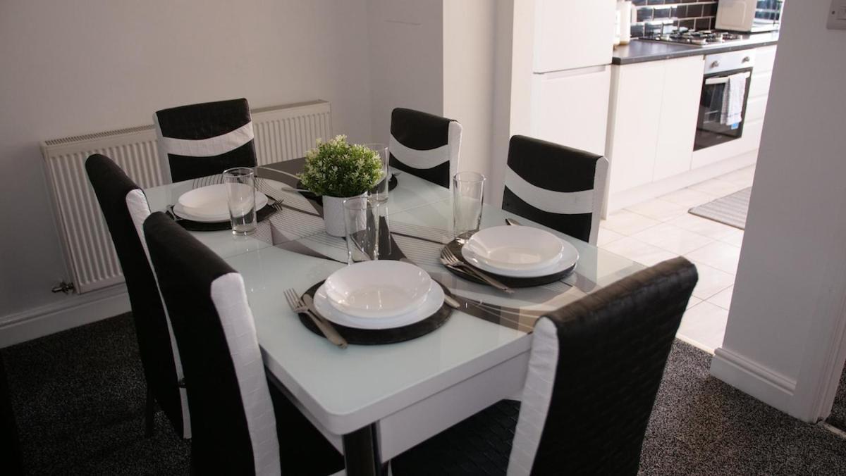 Apartment Stylish 4 Bd Ft Ldn Parking