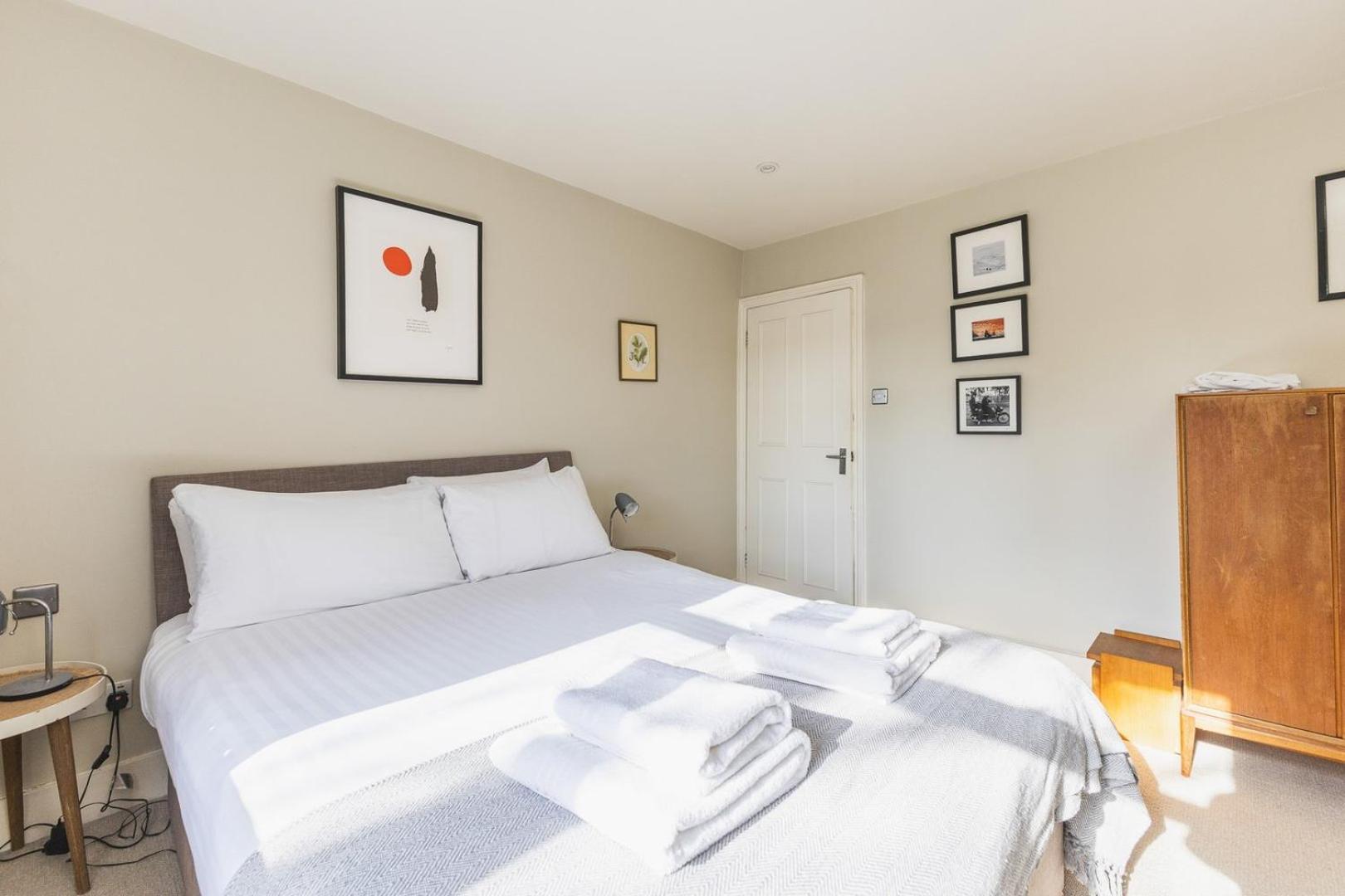 Leafy & Stylish Brixton Retreat London