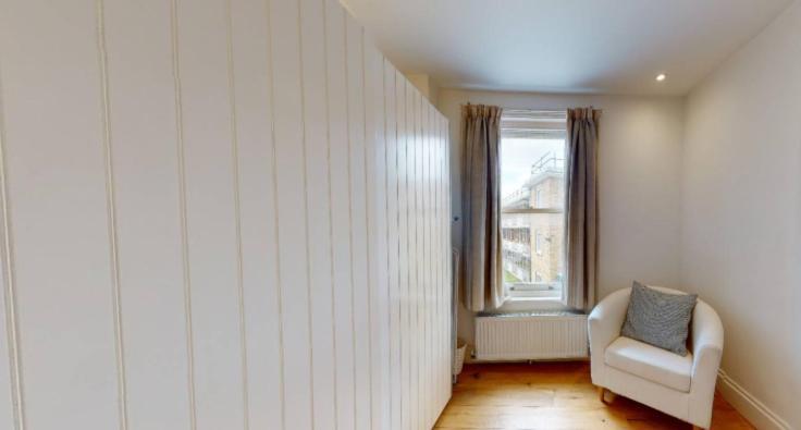 Apartment Bright 1bed 4min Walk From Metro