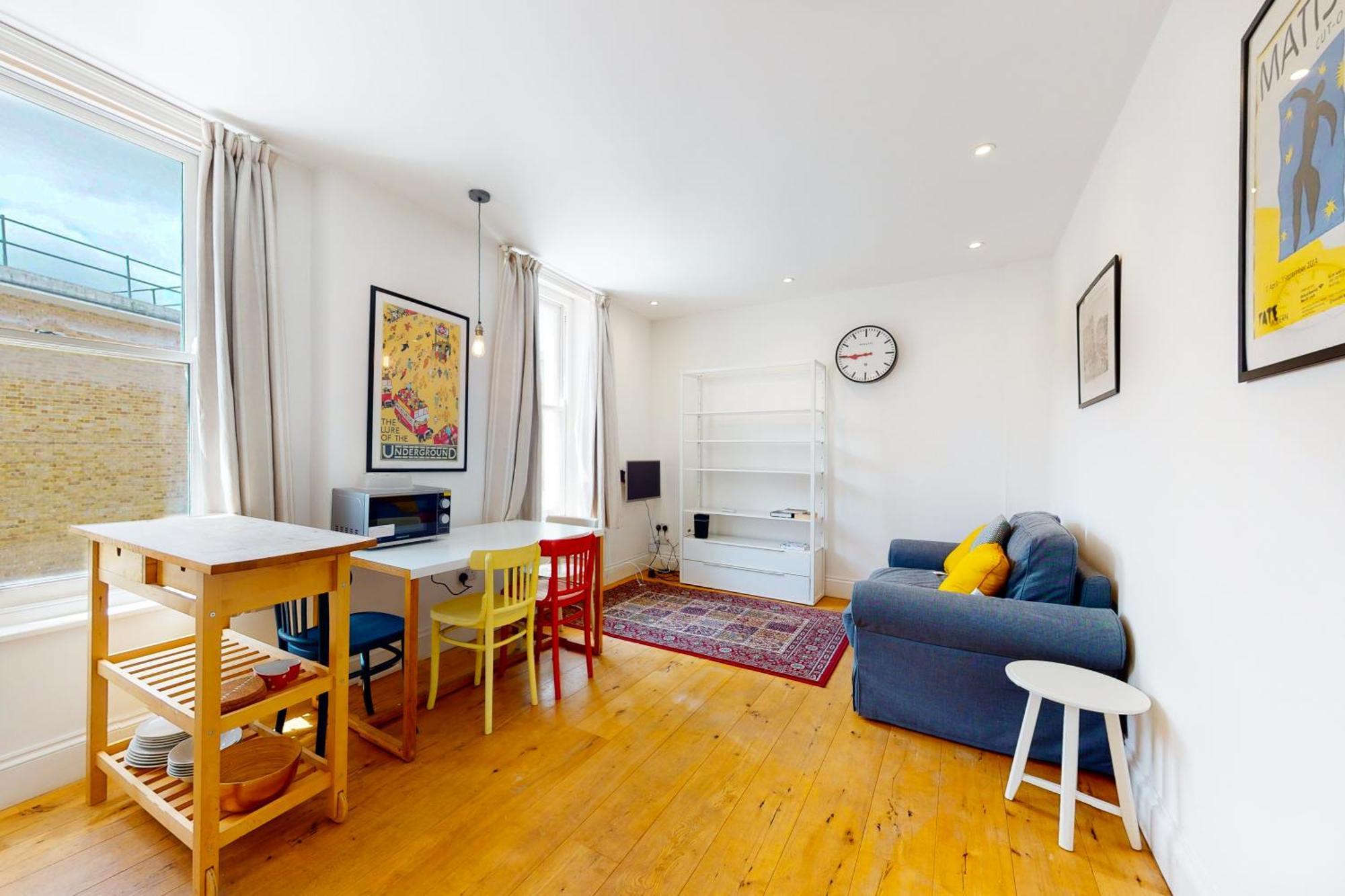 Bright 1bed 4min Walk From Metro * London