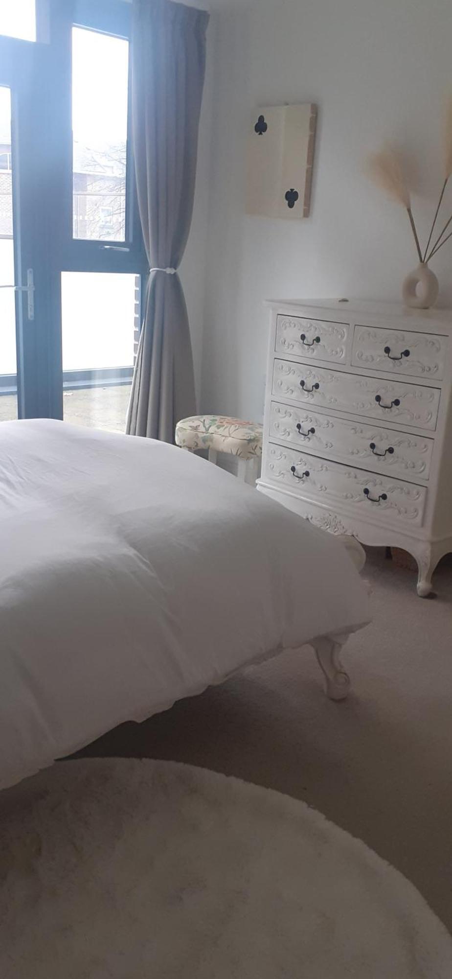 Charming & Cosy Double With Balcony In Wembley - Walking Distance To Wembley Stadium! Homestay London