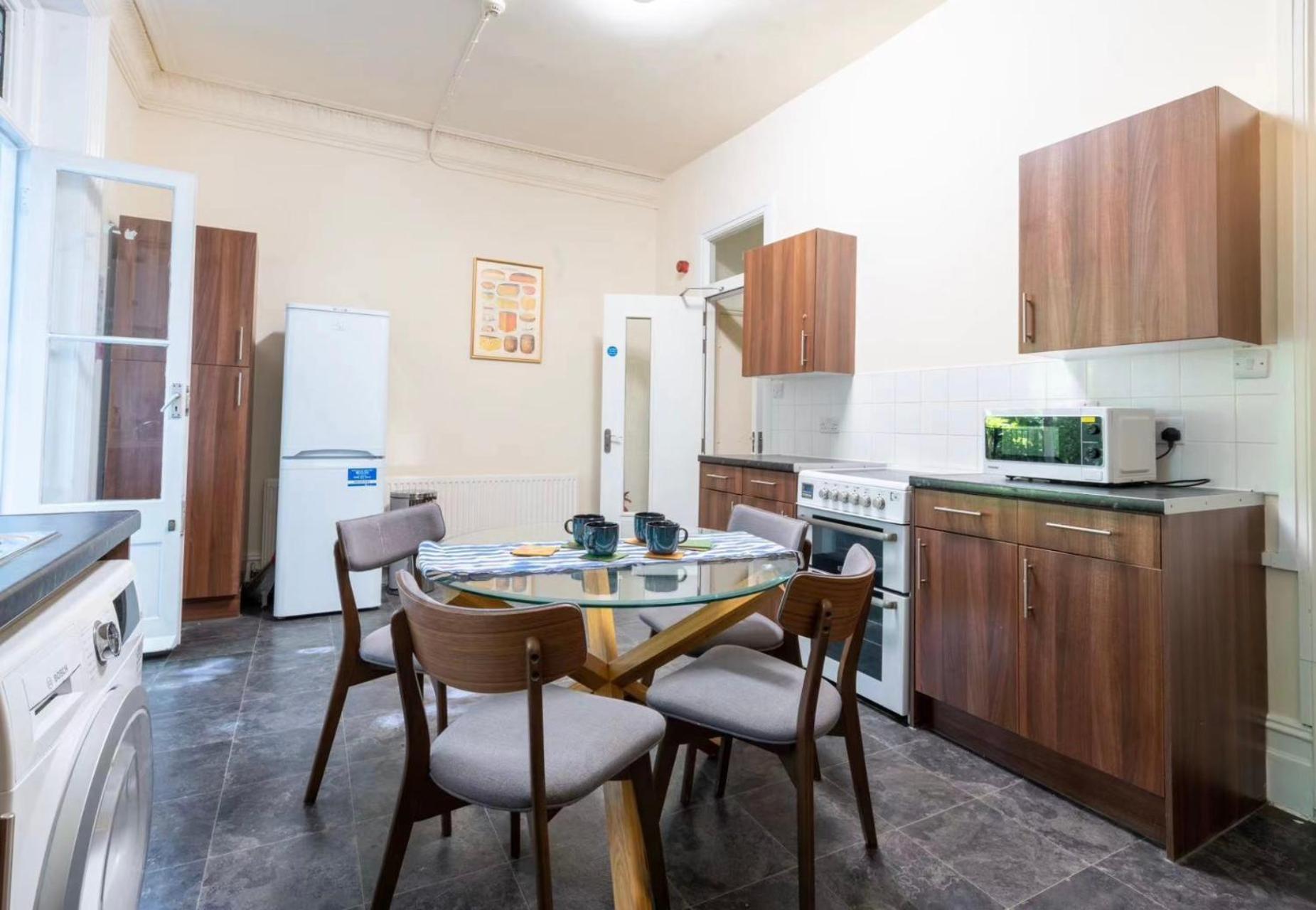 Apartment For Three In Camden Town