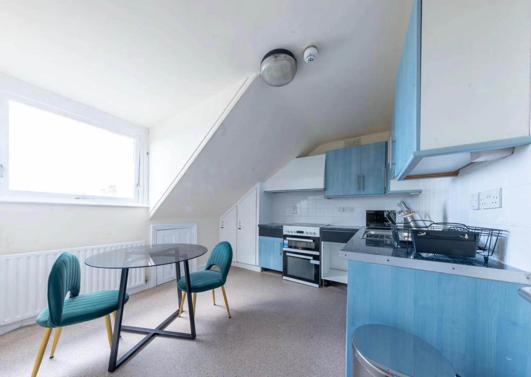 Apartment For Three In Camden Town