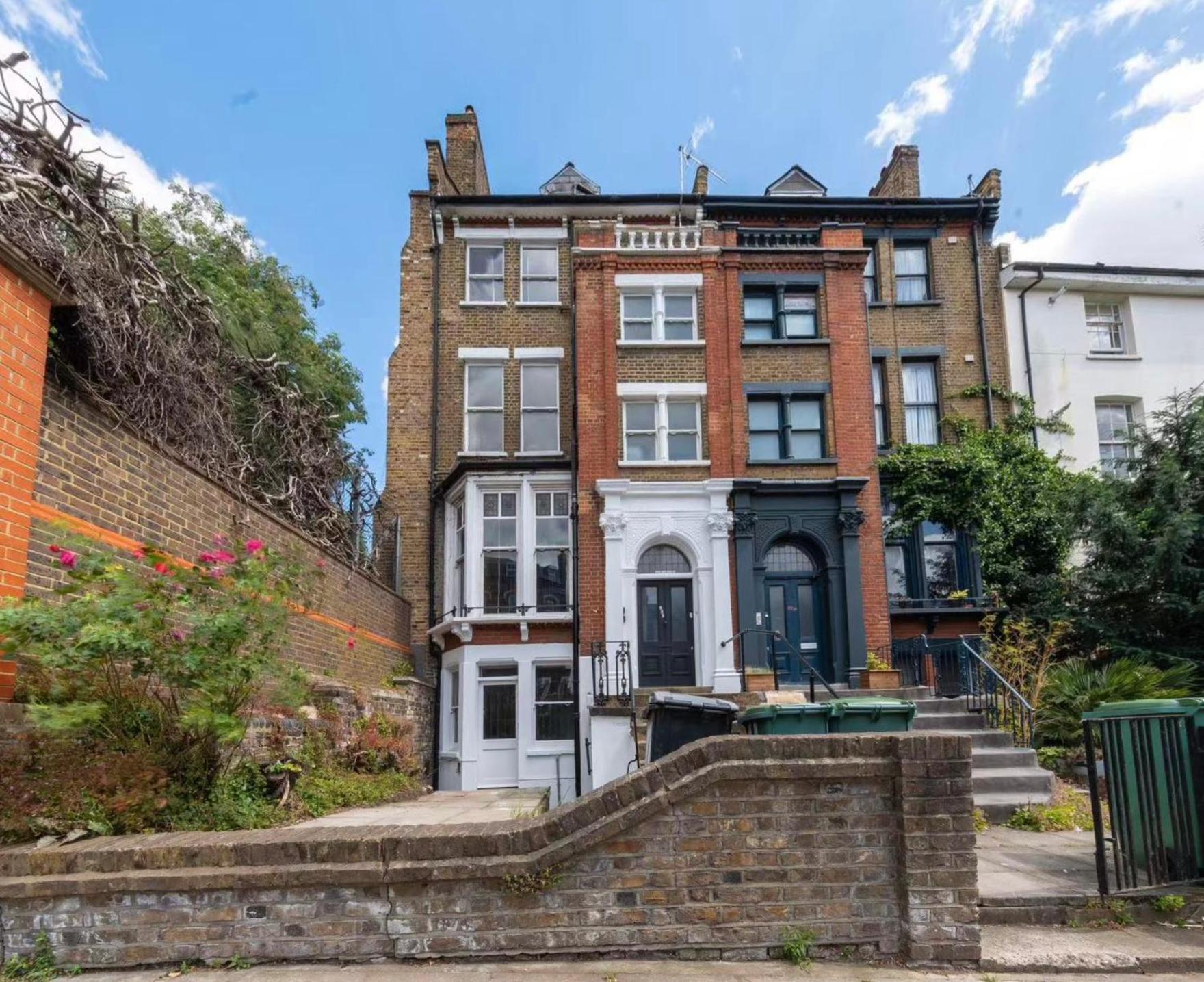Apartment For Three In Camden Town London