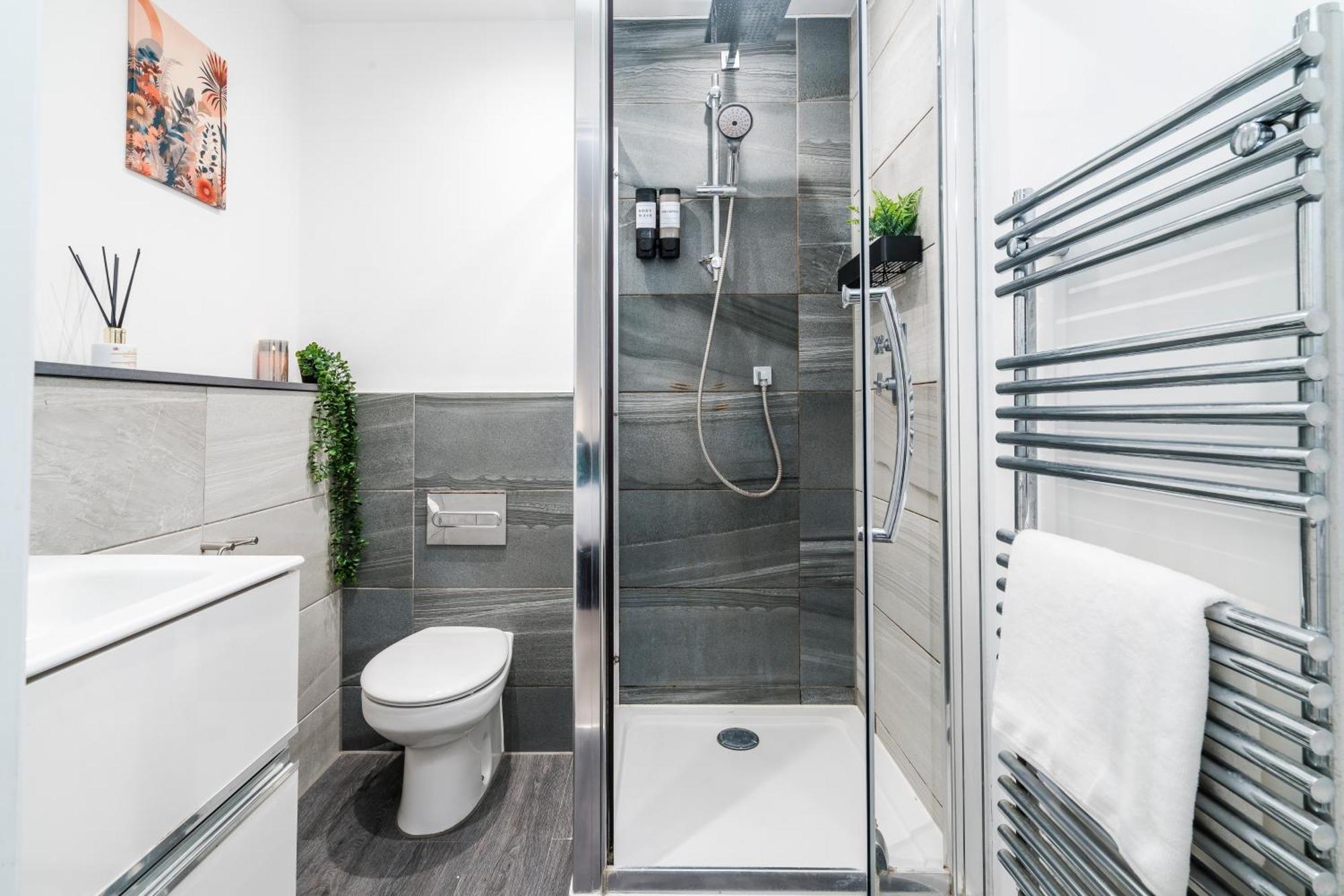 Stylish Near O2, Canary Wharf & Isle Of Dogs Apartment London