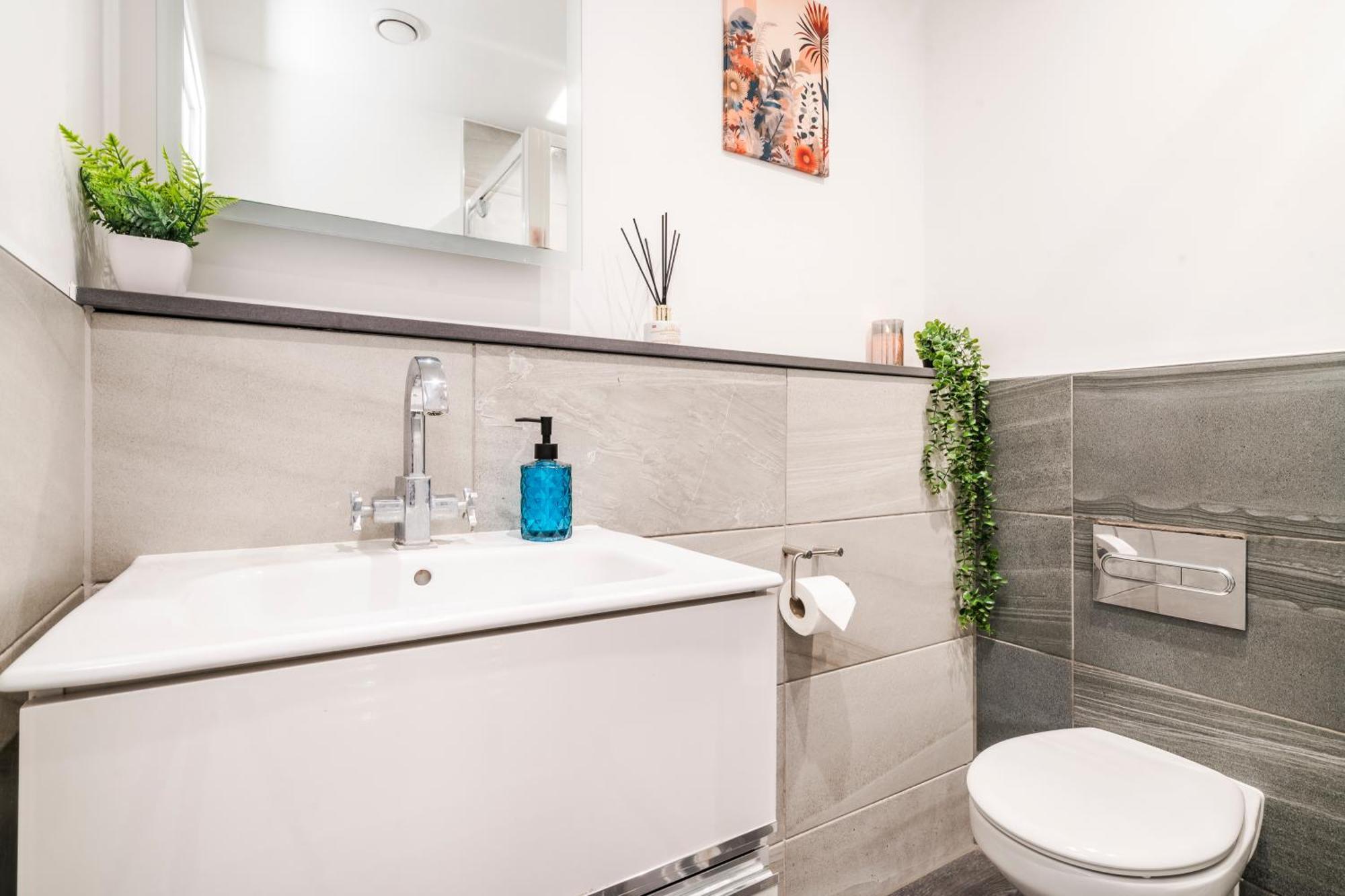 Stylish Near O2, Canary Wharf & Isle Of Dogs Apartment *