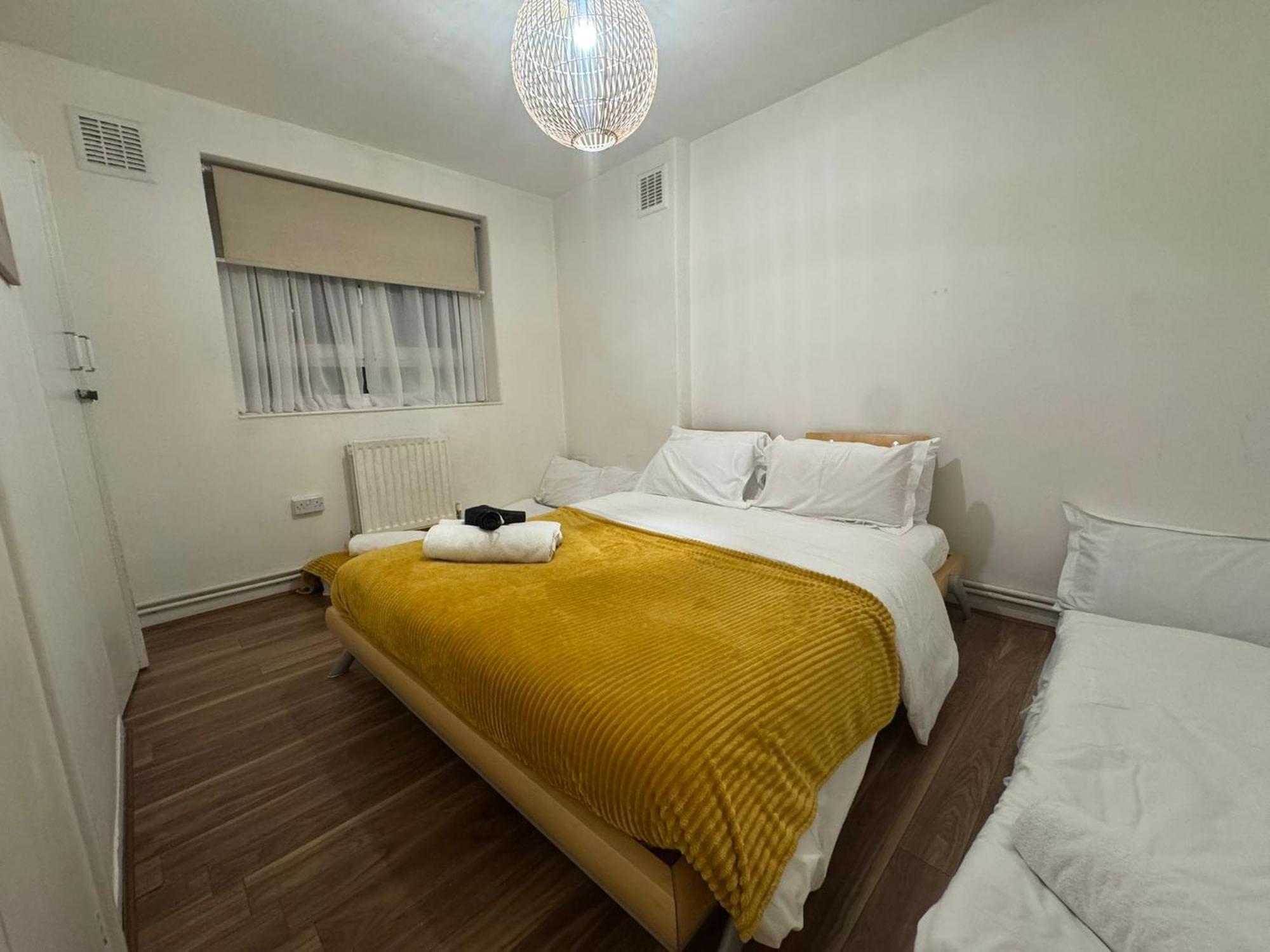 Budget Camden In Guest house *