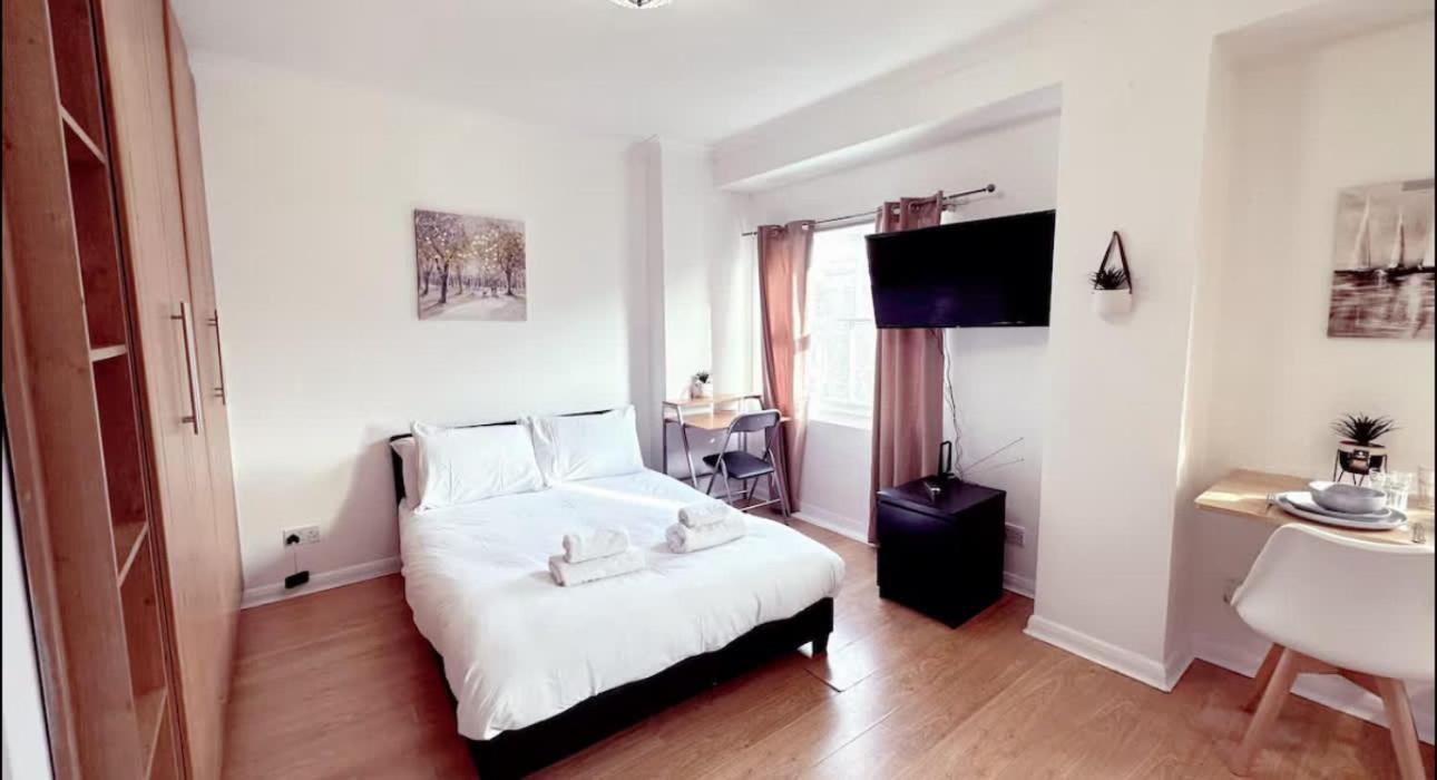 Apartment Modern With Patio *