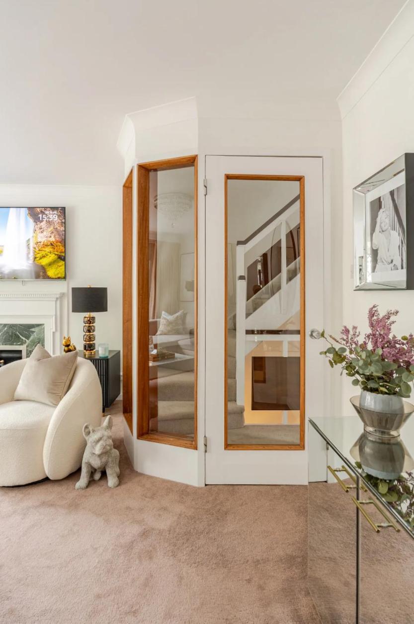Extra Large Luxury Hyde Park By Mayfair London
