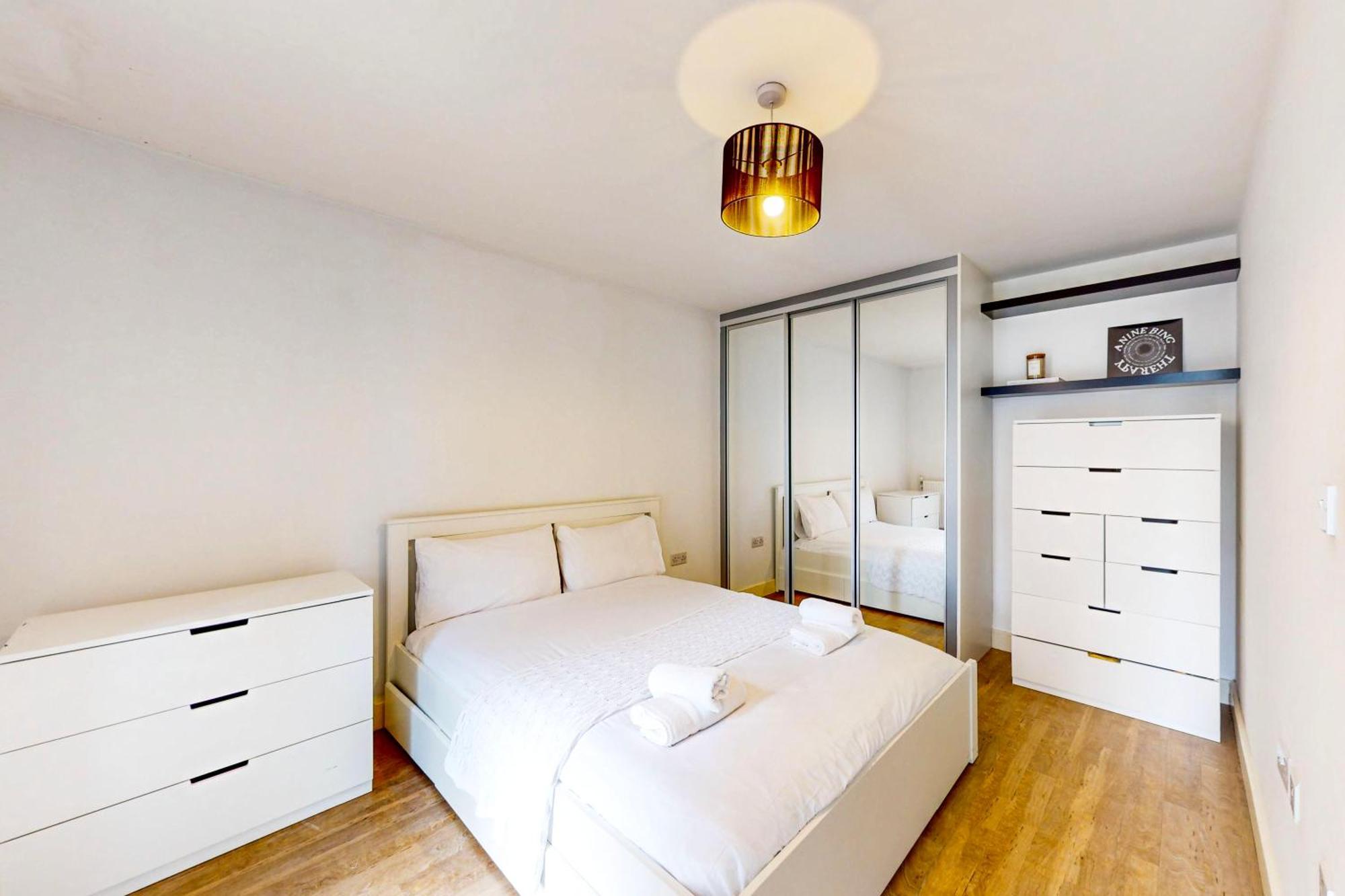 Apartment Chic 2bed - 4 Mins To Dalston Junction Station London