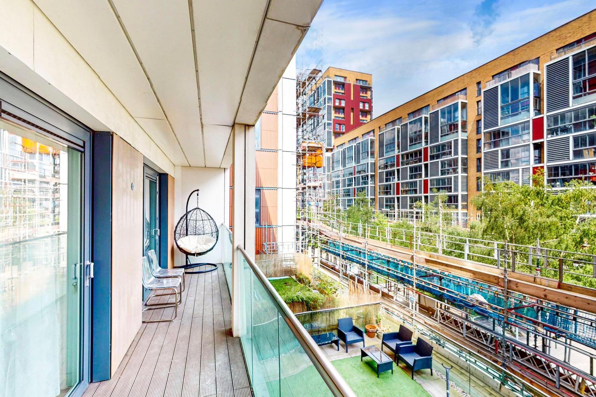 Chic 2bed - 4 Mins To Dalston Junction Station Apartment London
