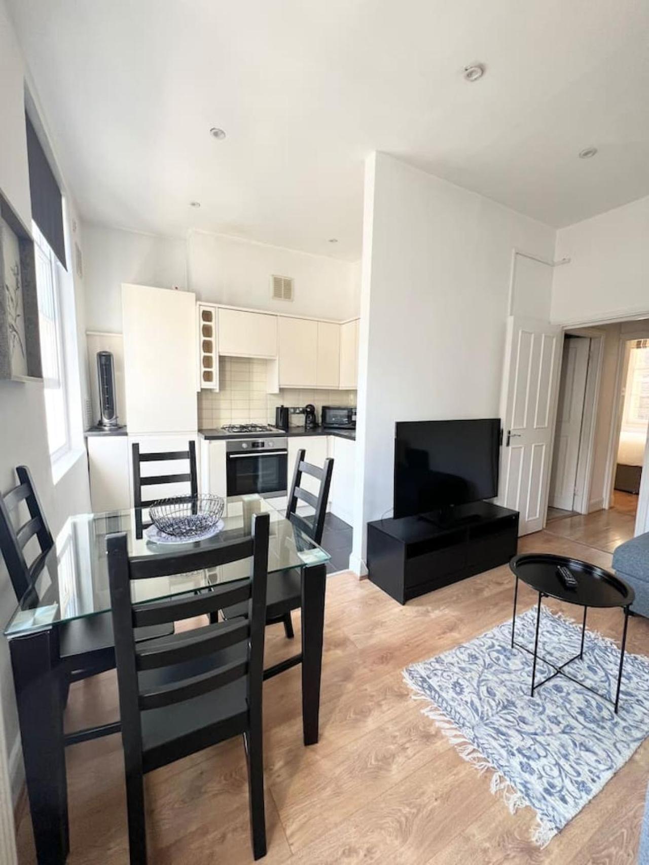 Apartment 2 Bedroom In Paddington London