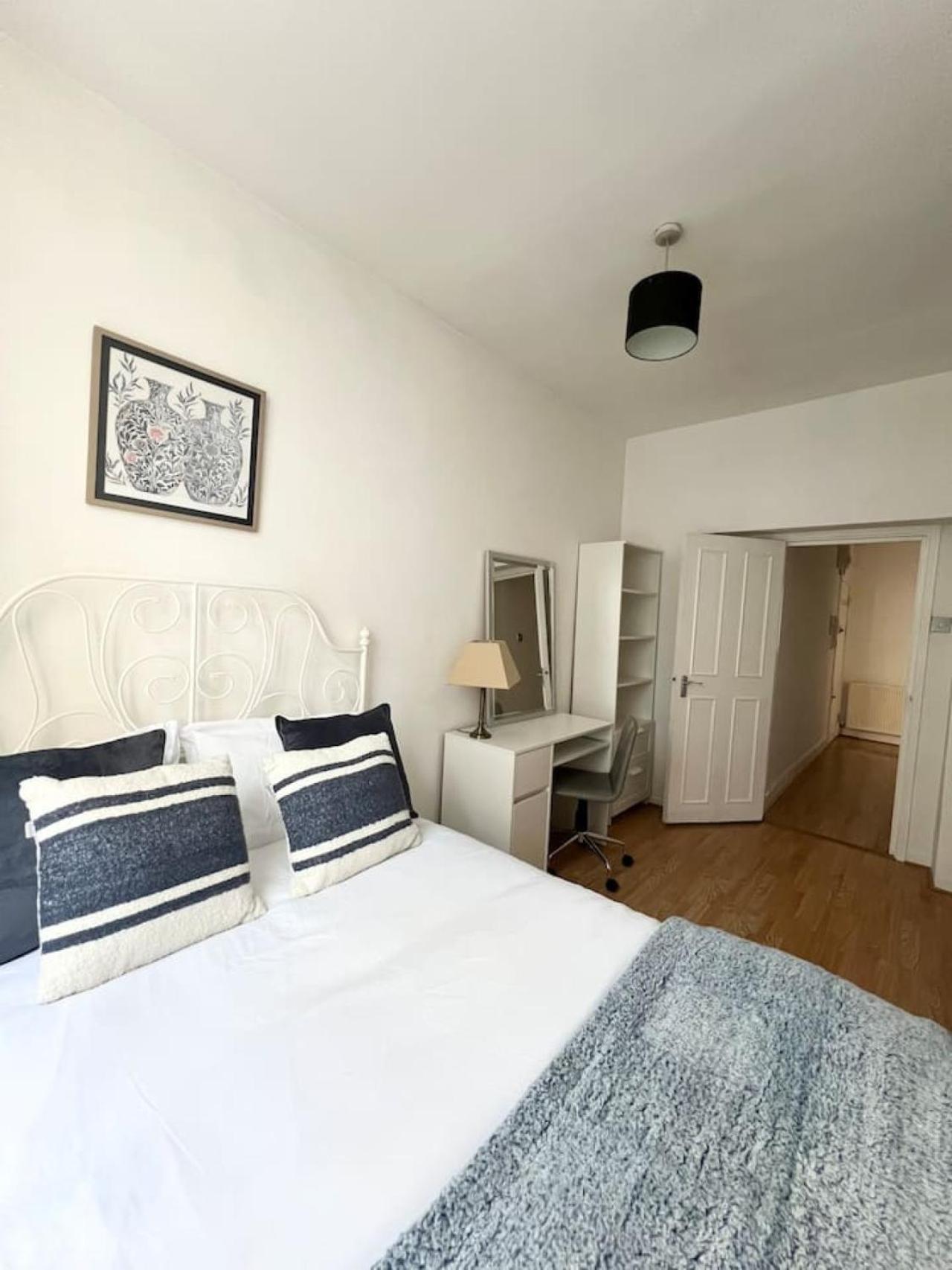 Apartment 2 Bedroom In Paddington