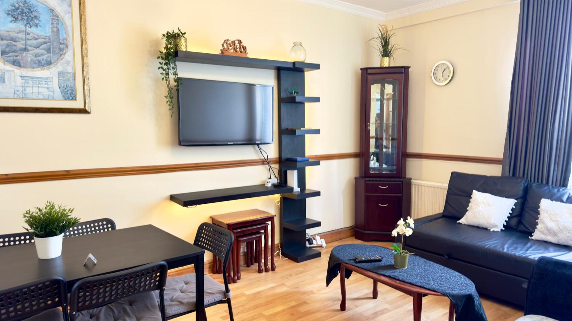 The Queens Palace 1 Bedroom By Wild Apartment *
