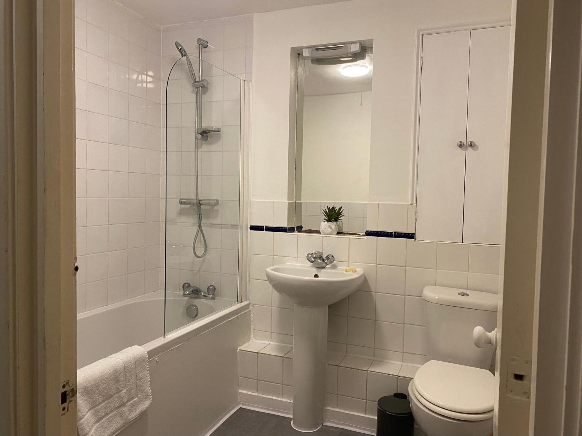 Fast Internet Flat Bridge Near Guys Hospital And Borough Market Apartment London