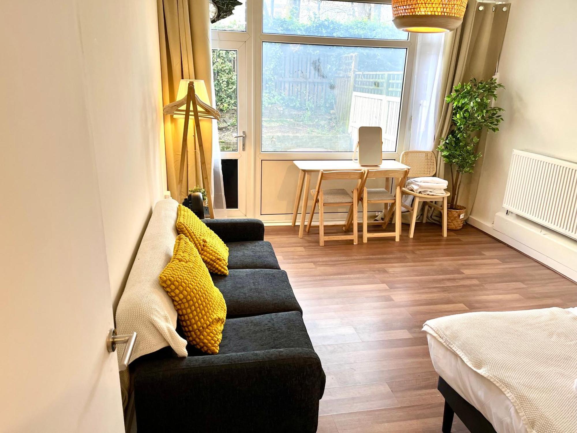 Studio33 Apartment *