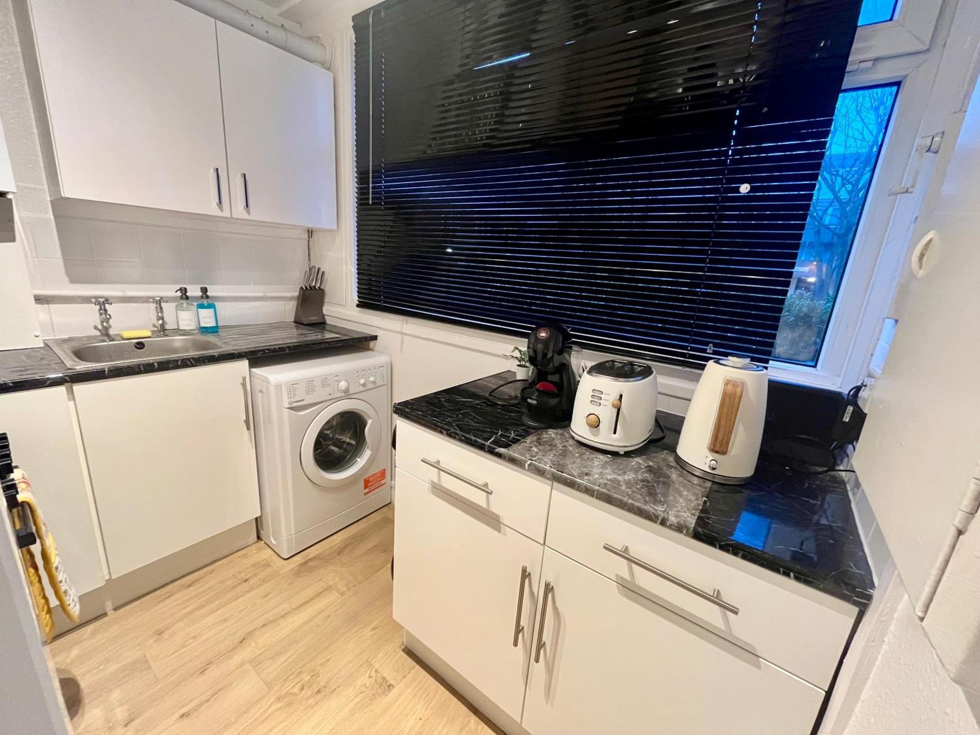 Studio33 Apartment London