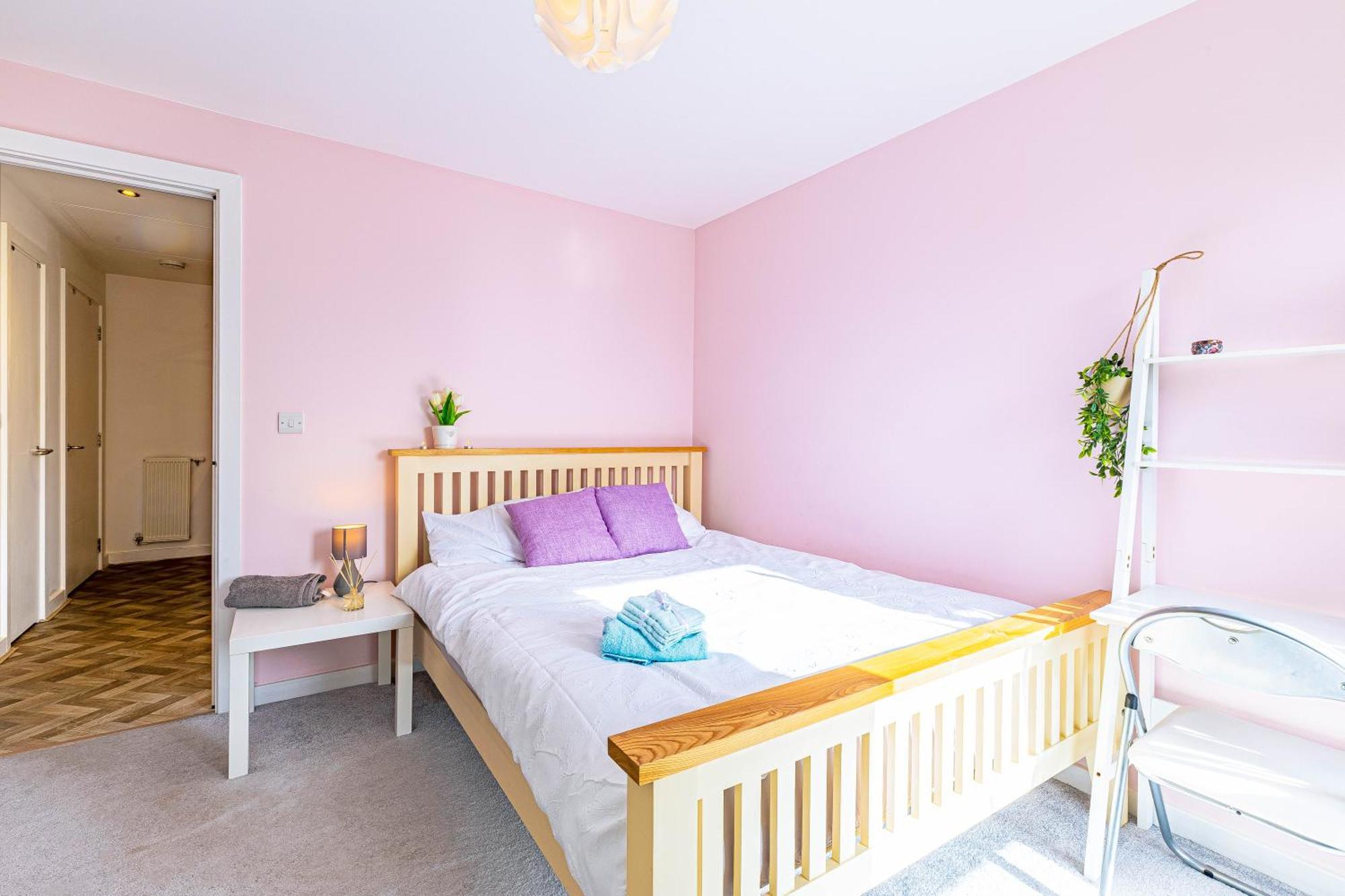 Relaxing 2-bed Retreat Apartment London