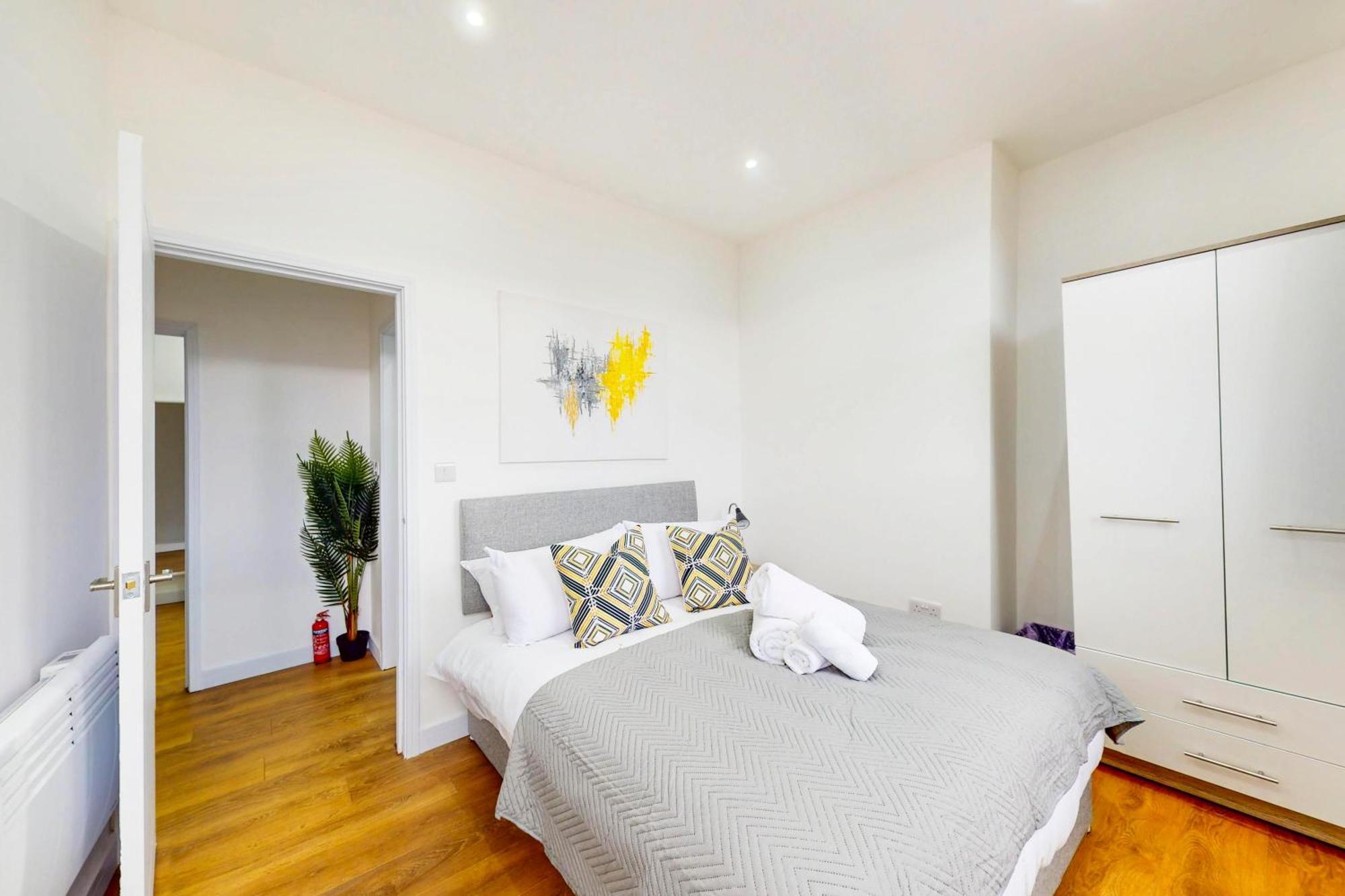 Apartment 2br Flat 5 Min Walk To New Cross Station *