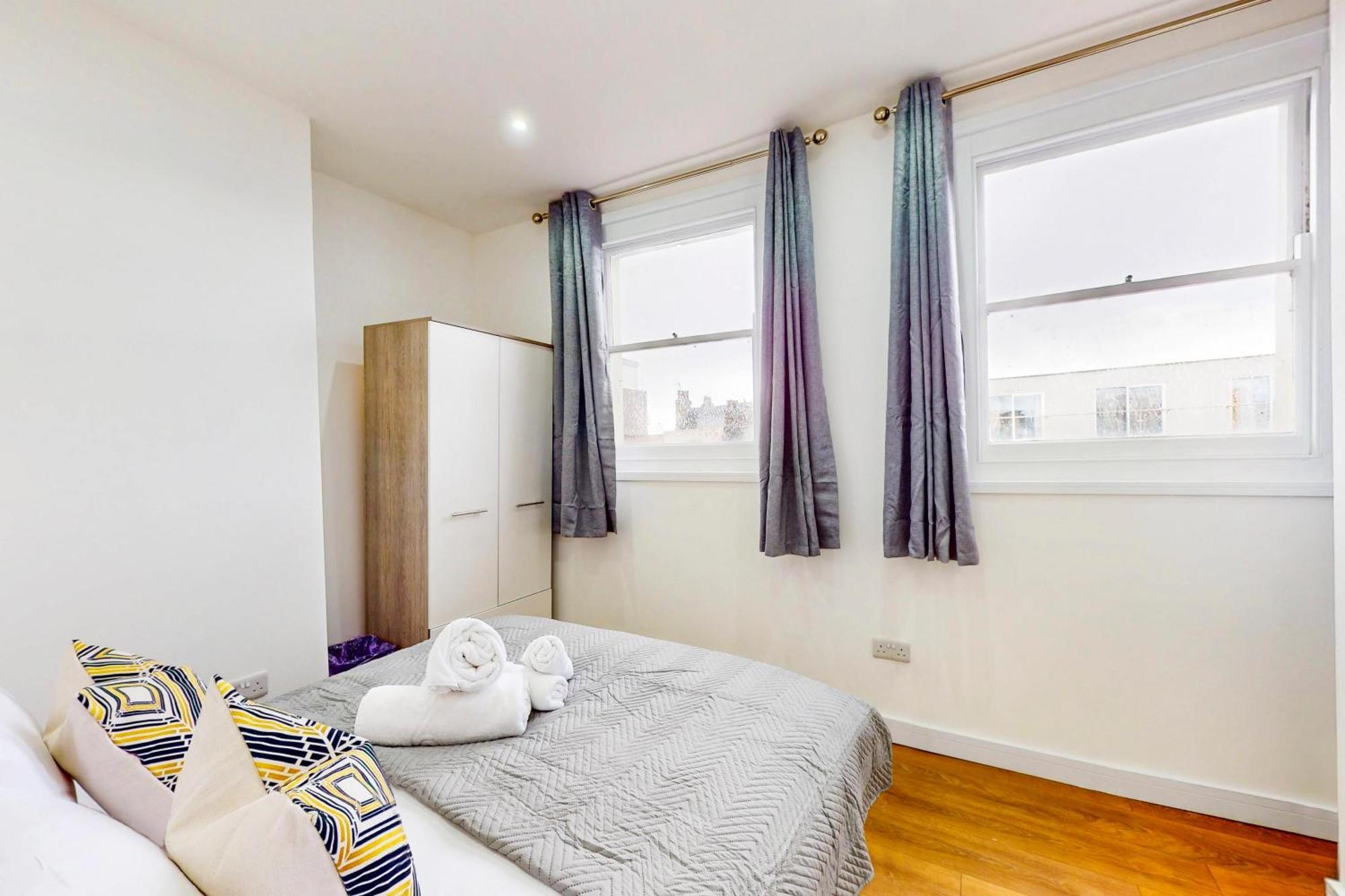 2br Flat 5 Min Walk To New Cross Station Apartment *