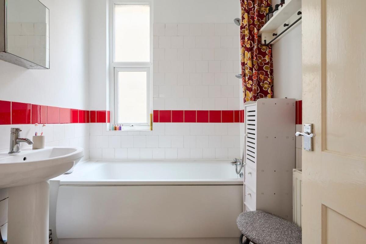 Apartment Unique & Charming 2 Bedroom Flat London
