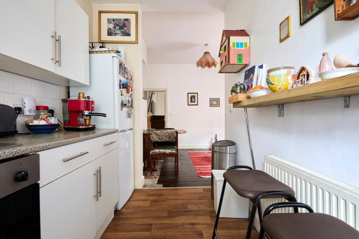 Apartment Unique & Charming 2 Bedroom Flat London