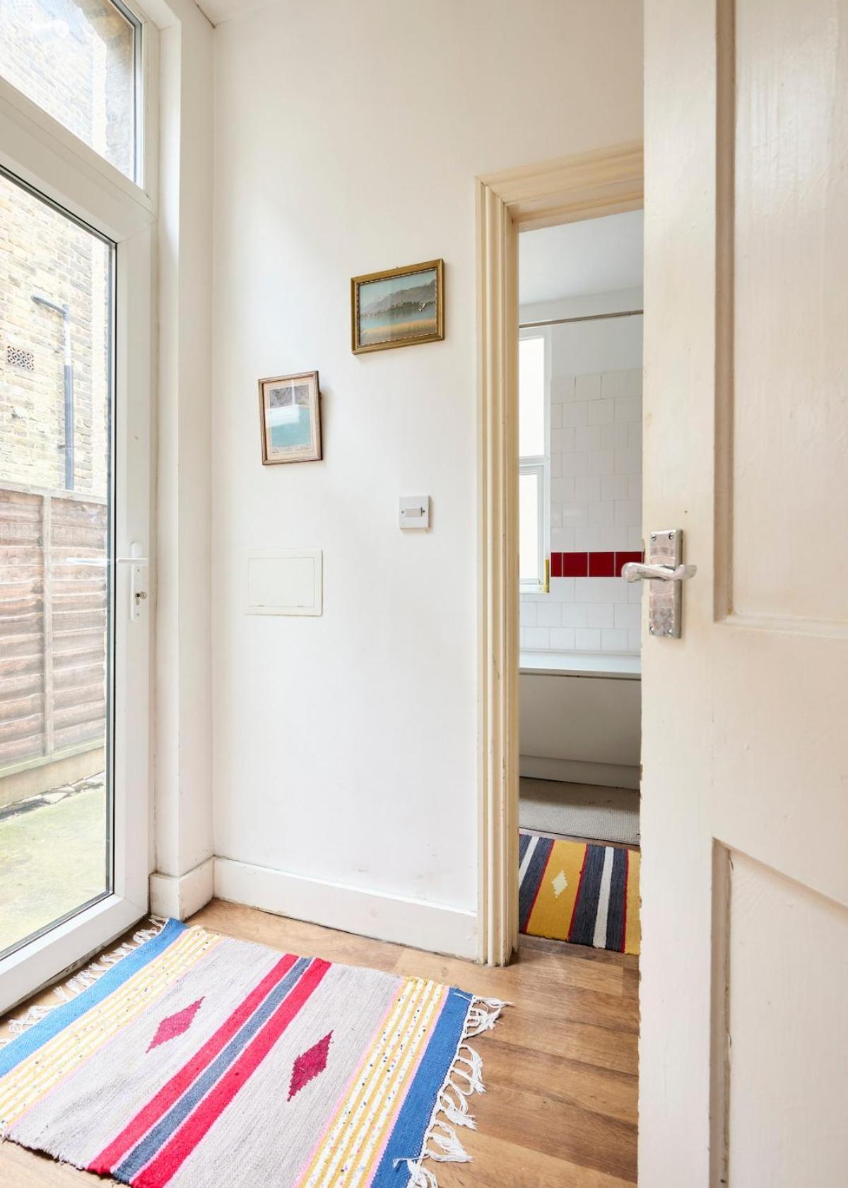 Unique & Charming 2 Bedroom Flat Apartment London