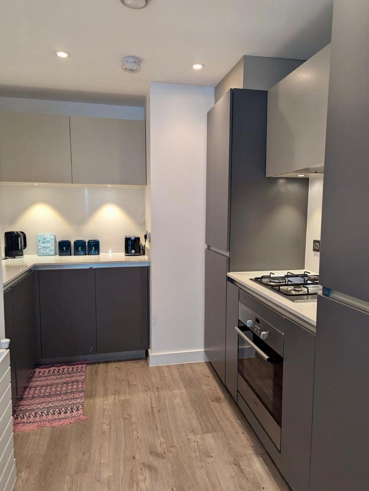 Modern Large Flat 1min To Stockwell Station With Skyscraper View