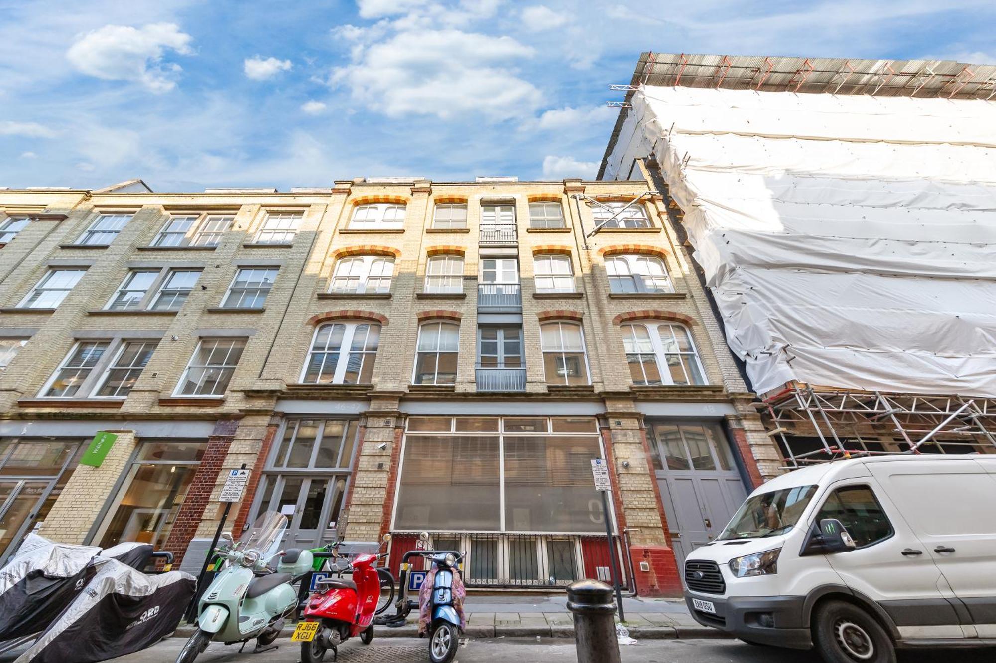 Modern 2 Bed Flat - Near Farringdon & Old Street Station - London