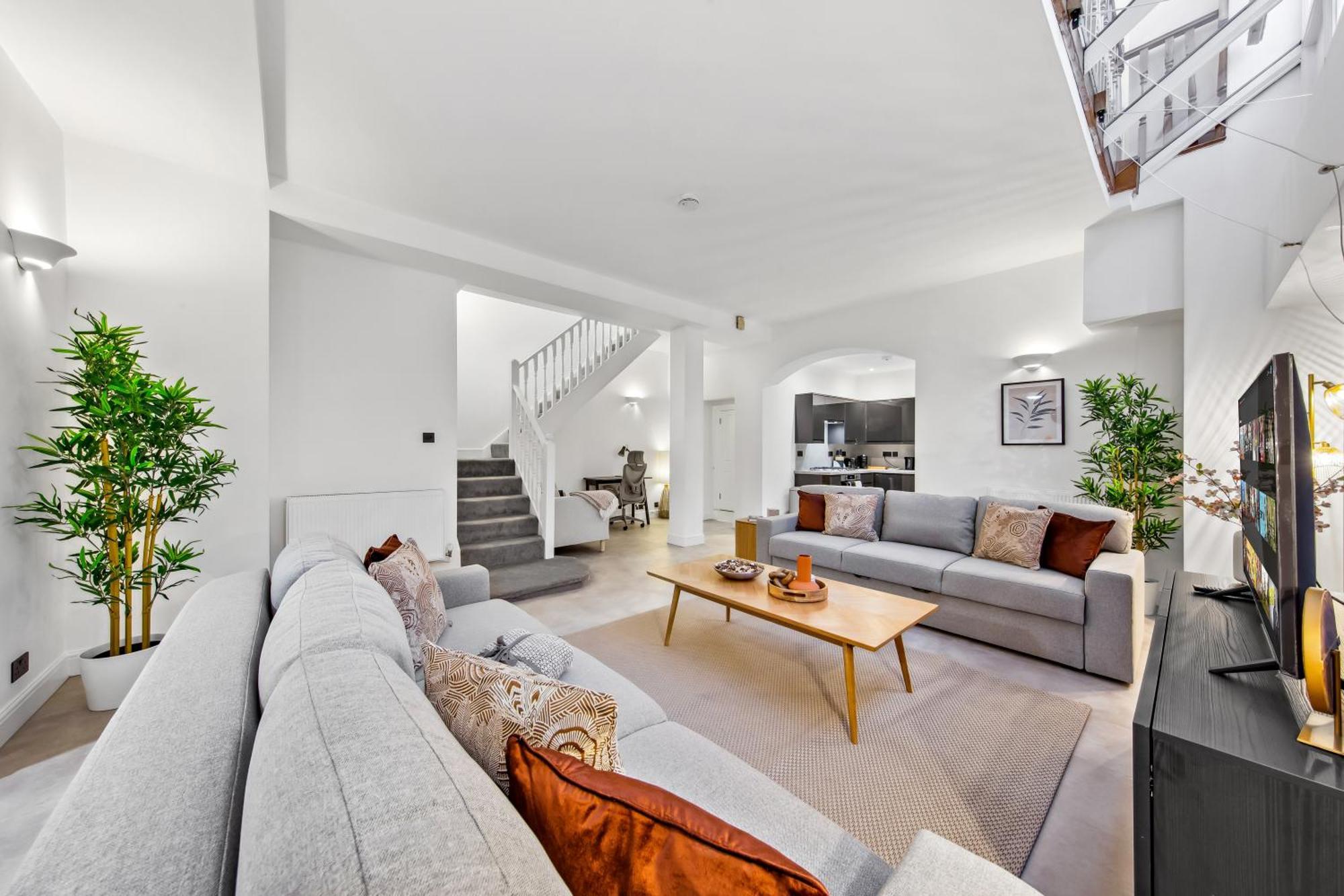 Apartment Modern 2 Bed Flat - Near Farringdon & Old Street Station - *