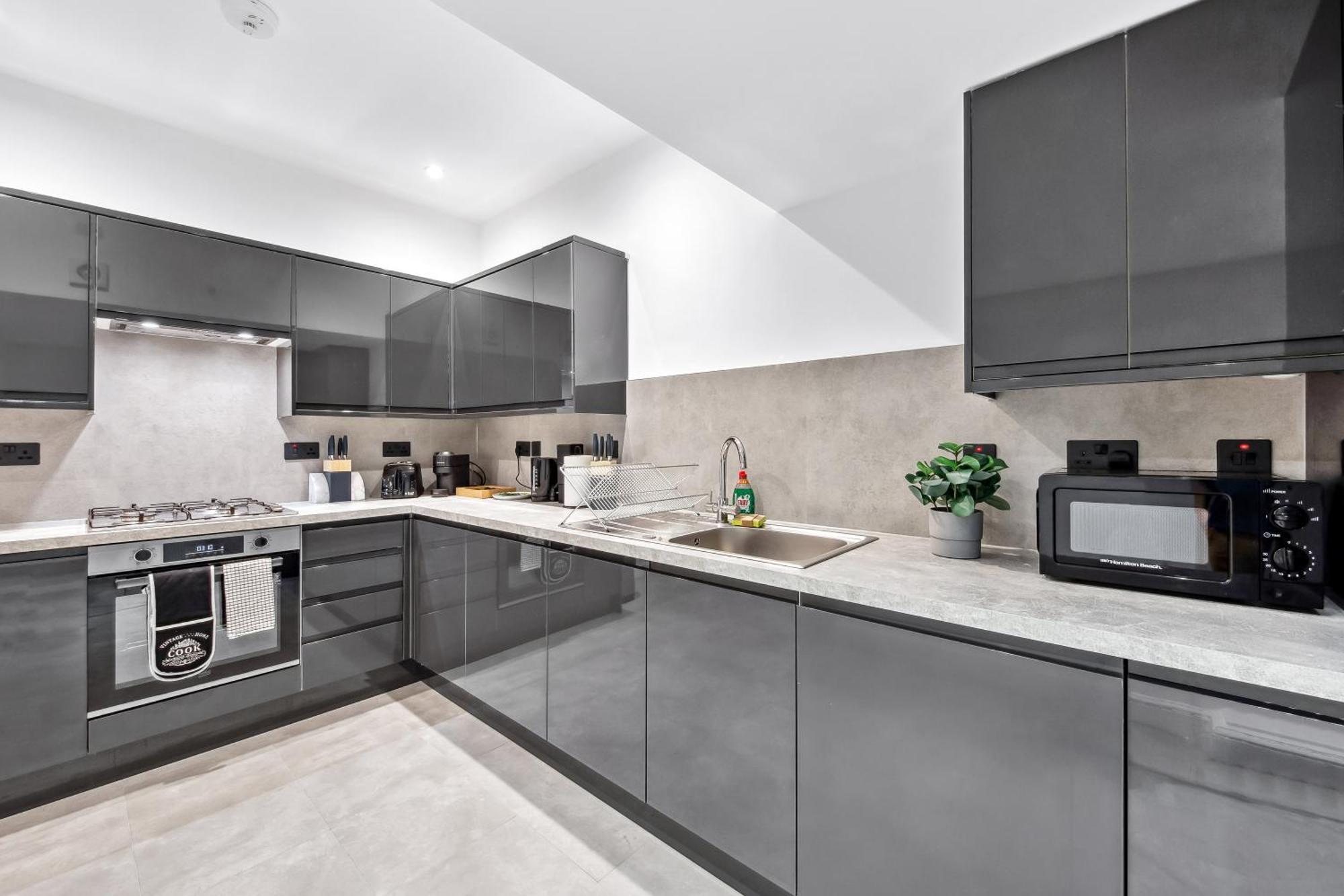 Modern 2 Bed Flat - Near Farringdon & Old Street Station - * London