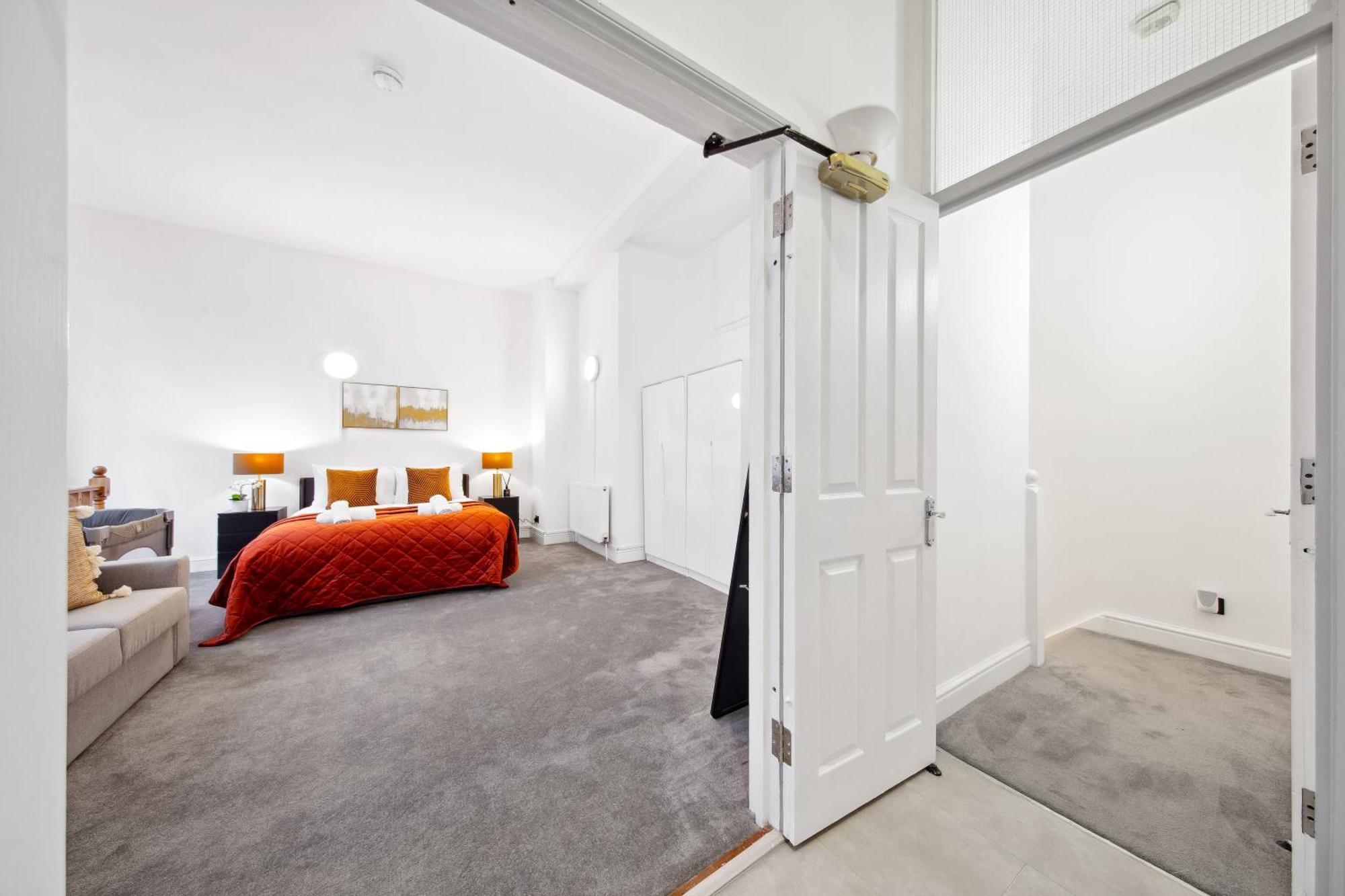 Modern 2 Bed Flat - Near Farringdon & Old Street Station - Apartment *
