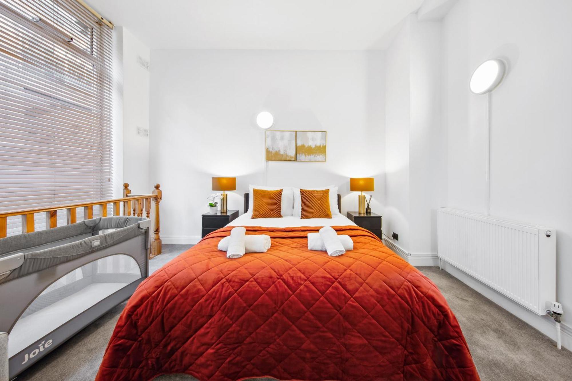 Apartment Modern 2 Bed Flat - Near Farringdon & Old Street Station - *