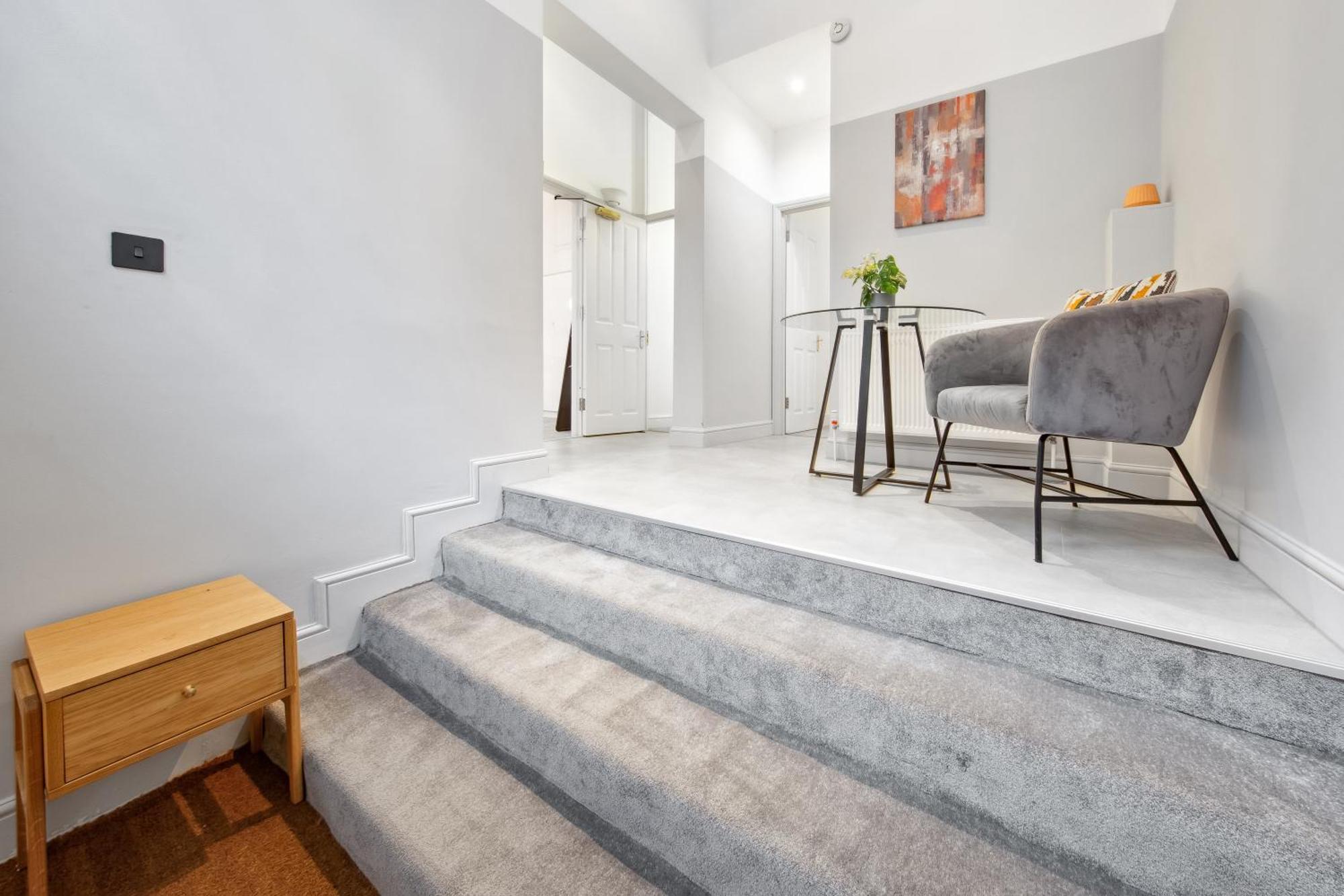 Modern 2 Bed Flat - Near Farringdon & Old Street Station - Apartment *