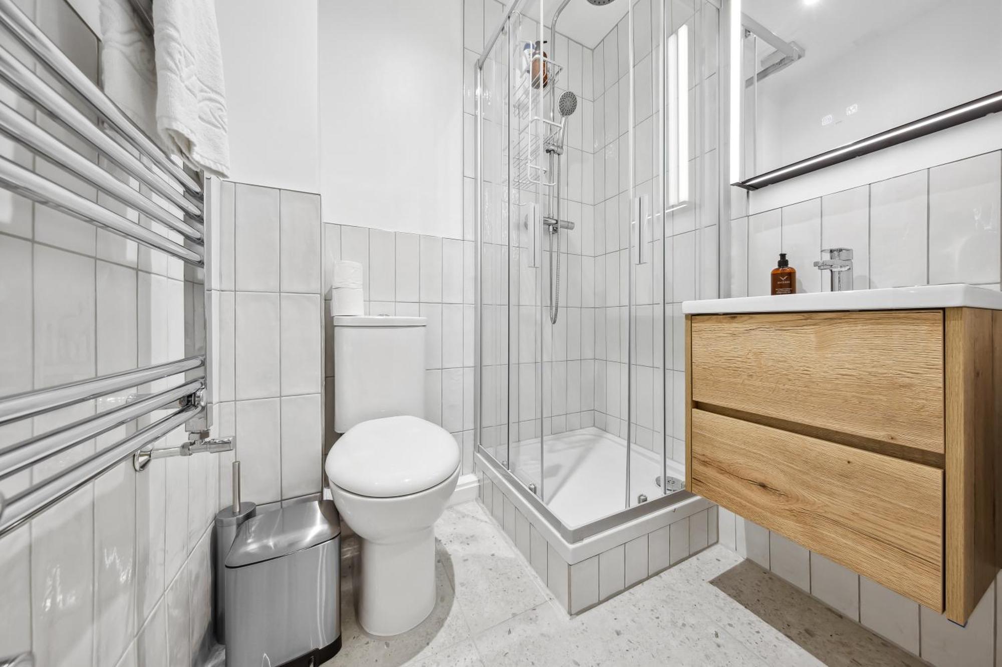 Modern 2 Bed Flat - Near Farringdon & Old Street Station - London