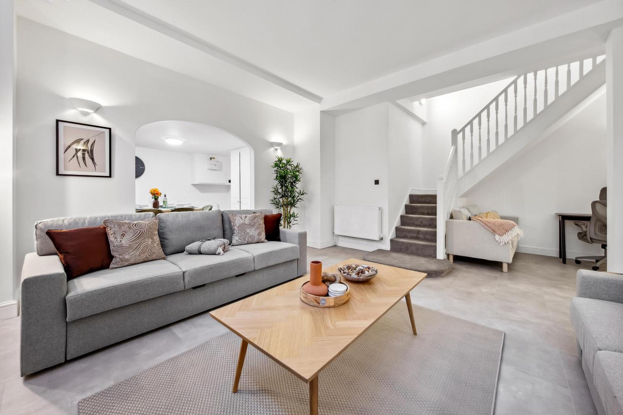 Modern 2 Bed Flat - Near Farringdon & Old Street Station - * London