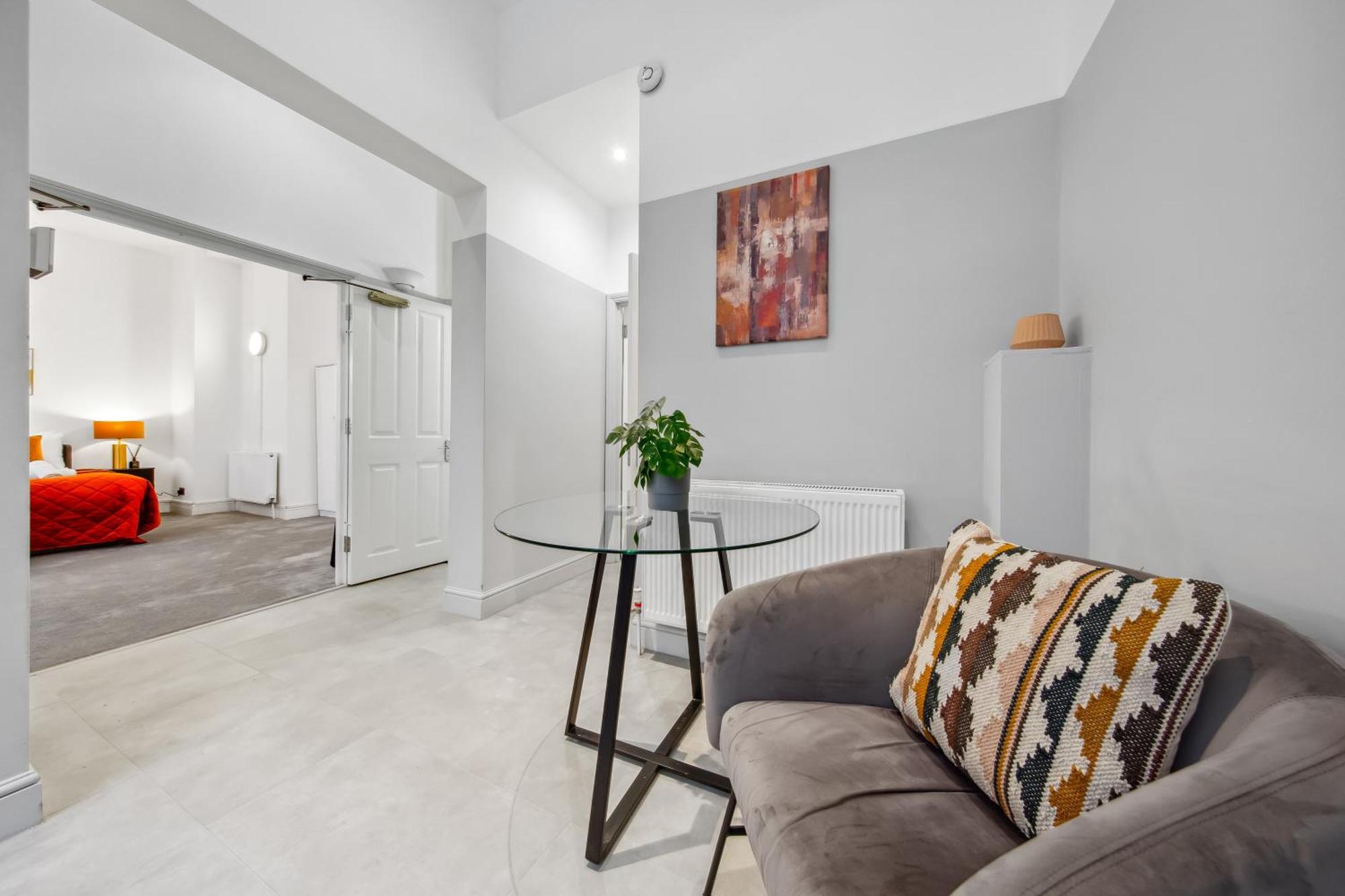 Apartment Modern 2 Bed Flat - Near Farringdon & Old Street Station - *