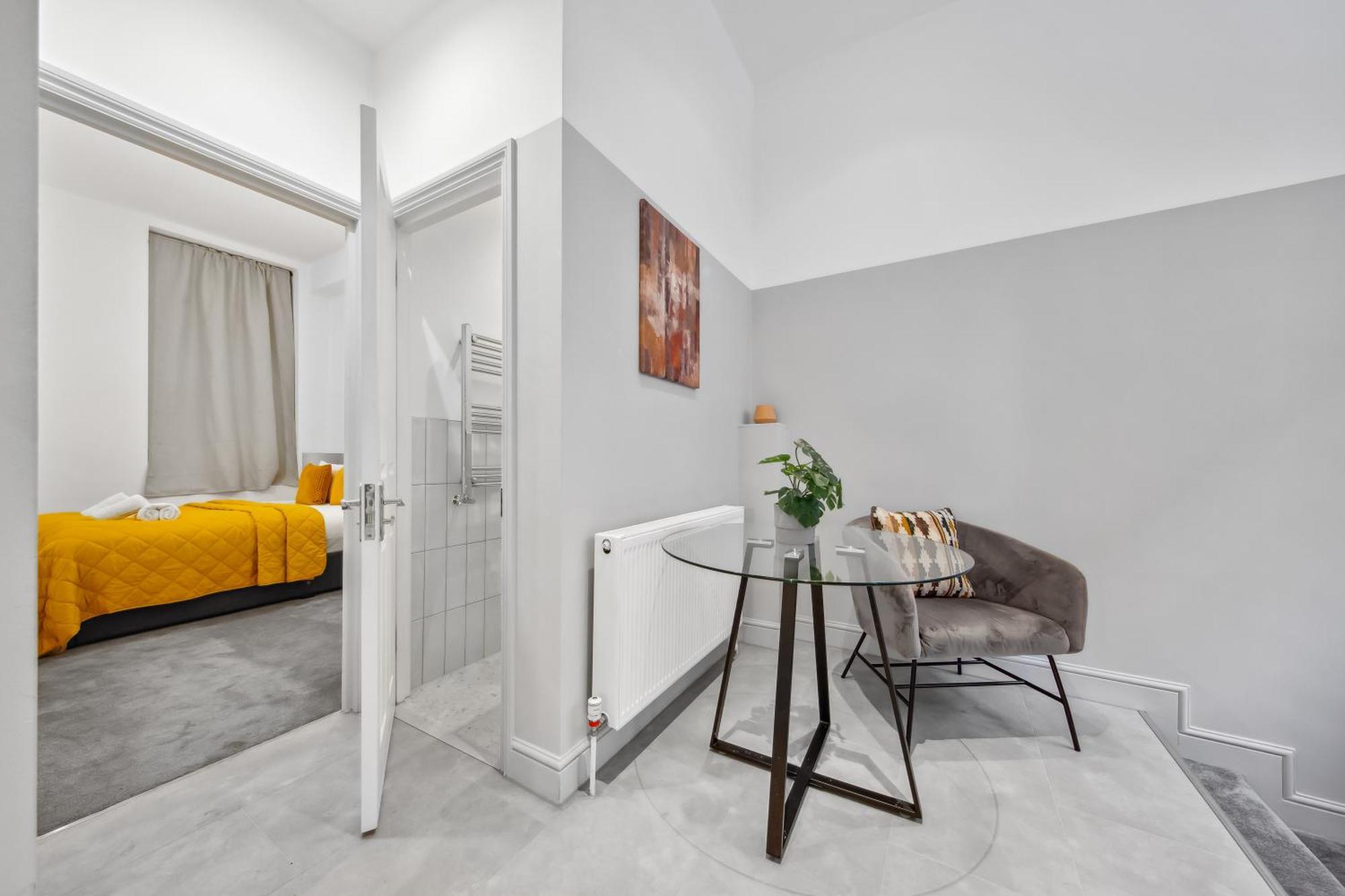 Modern 2 Bed Flat - Near Farringdon & Old Street Station - Apartment London
